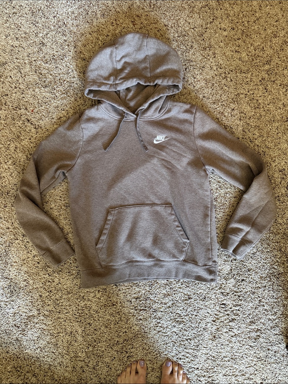 Nike Hooded Sweatshirt - like new.